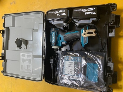 未使用マキタ 充電式インパクトドライバ TD172D