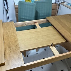 IKEA ダイニングテーブルの画像