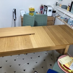 IKEA ダイニングテーブルの画像