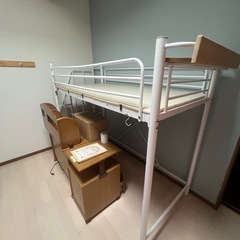 机　デスクの画像