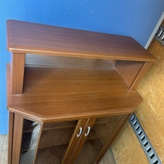 木製キャビネット ガラス扉付き 3段の画像