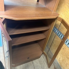 木製キャビネット ガラス扉付き 3段の画像