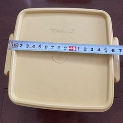 本物　タッパーウエア　3個の画像