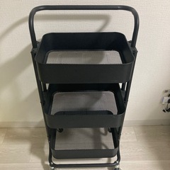 三段ラックの画像