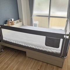 セミダブルベッドフレームの画像