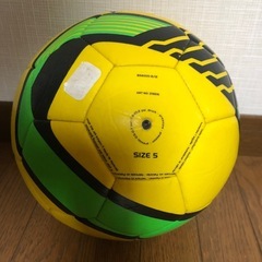 adidas アディダス  STARLANCER  
サッカーボール サイズ5の画像