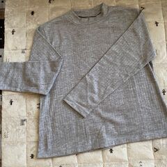 【お買い得】長袖Tシャツ＆タートルネック 2枚セット【未使用含む】の画像