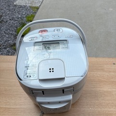 シャープ3合炊きマイコン炊飯ジャーの画像