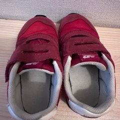 取引中ニューバランス　15センチの画像