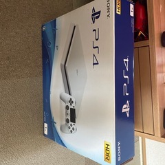 PS4 ホワイト 1TB+32インチテレビセット の画像