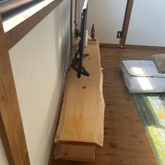 【引き取り歓迎】手作りテレビ台&37型テレビの画像
