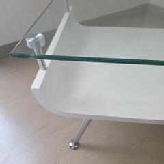 【配送無料】ガラスのローテーブル✨　7831の画像