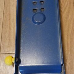 無料　自転車ステンレスカゴ&アルミ缶潰し器の画像