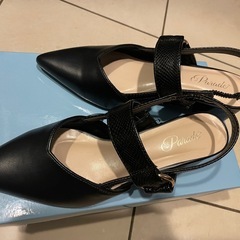 新品レディースベルトシュールパンプスの画像
