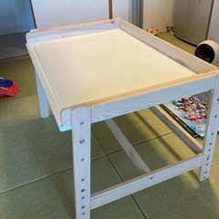 IKEA キッズテーブル　フリサットの画像