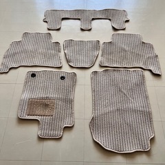 ランドクルーザープラド　150型　7人乗り　フロアマットの画像