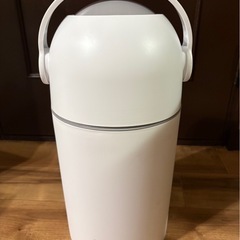 　メッセージありがとうございました。決まりました👏ピジョン　オムツ用ゴミ箱　おむつ処理ポット ホワイトの画像