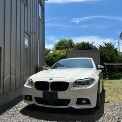 BMW 523i Mスポーツ F10後期 マフラー ローダウンの画像