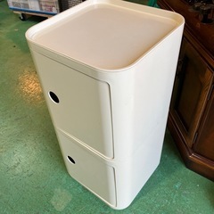 【Kartell/イタリア製ブランド家具】キャビネット　カルテル　デザイナーズ　収納家具　収納棚　インテリア　オシャレ家具　雑貨　おしゃれ　お洒落　モダン　棚　スクエア　引き戸【37.7×37.7高75.2】の画像