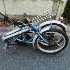 折りたたみ自転車16インチの画像