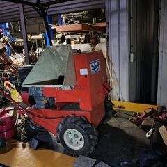 ウッドチッパー 粉砕機の画像