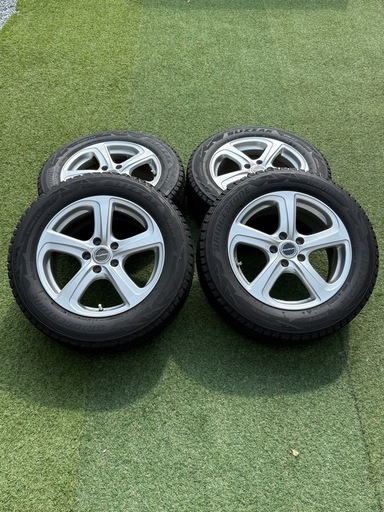 ヴェルファイアに使用 国産スタッドレスタイヤ アルミセット