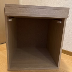 一段　カラーボックスの画像