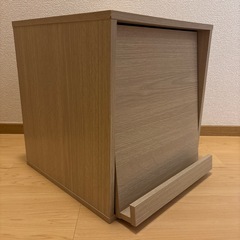 一段　カラーボックスの画像