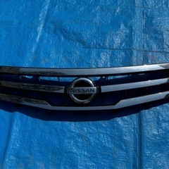 日産 ルークス グリル ほぼ新品
