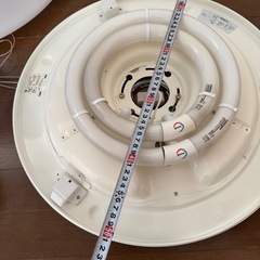 ③ 照明　天井　蛍光灯　電気　部屋の画像