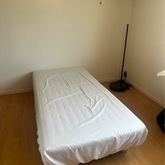 シングルベッド足付きの画像
