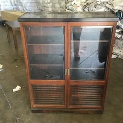 価格変更【中古】木製和モダン食器棚（4段＋引出し×2列／ガラス扉）現地販売中！の画像