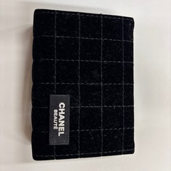 CHANEL ミニリップグロス セット！ポーチつきの画像