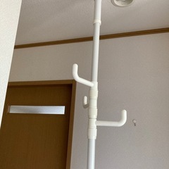 突っ張り式ポールハンガーの画像