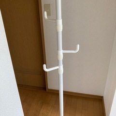 突っ張り式ポールハンガーの画像