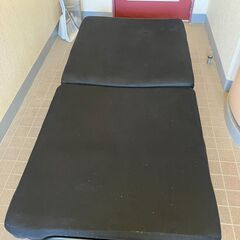 折りたたみベッド　の画像