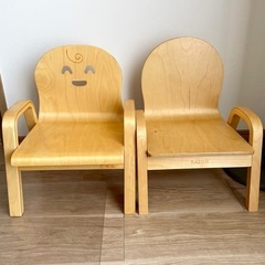 木製　キッズ用　チェア　２脚セットの画像