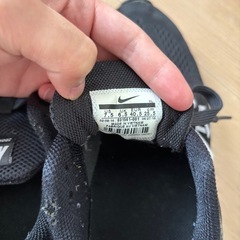 NIKE Zoom Winflo 3 ブラックスニーカーの画像