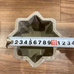 植木鉢
の画像