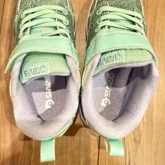 グラビス　キラキラスニーカー　18cmの画像