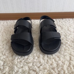 美品ZARAレザーダブルストラップサンダル　42 27cmの画像