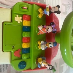 電動　コマツ　クレーン車　ディズニー　子供用　車の画像