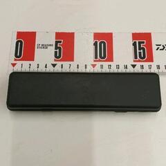 0815-012 ダーツ矢セット 3本入り ハードケース付の画像