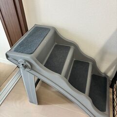 ペット用 折り畳み式ステップ 階段 60.7 x 40.9 x 50.2 cm グレーの画像