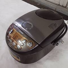 ZOJIRUSHI　IHジャー　炊飯器（5合）2021年製の画像