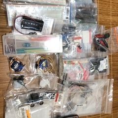 電子工作キットと部品 大量セットの画像