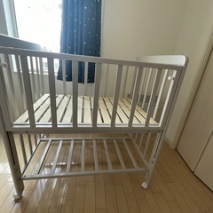 ベビーベッドの画像