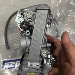 新品未使用　SR400 SR500 用 ケイヒンFCRキャブレター の画像
