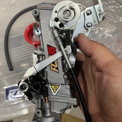 新品未使用　SR400 SR500 用 ケイヒンFCRキャブレター の画像