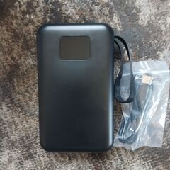 7インチAndroidタブレット＋モバイルバッテリーの画像